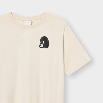 DEDICATED - T-shirt Vadstena Curious Cat Oat White