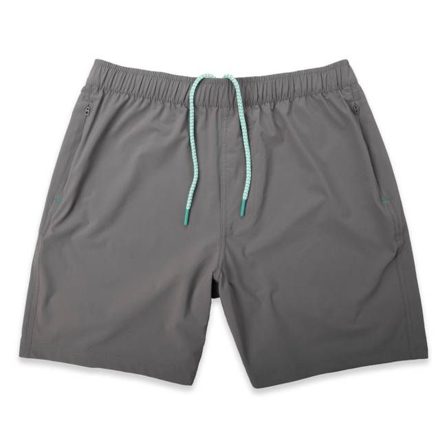 The Myles Momentum Short in Fog