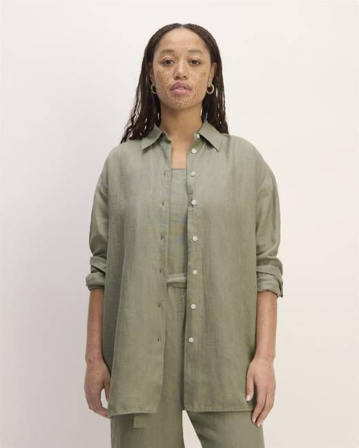 The Boyfriend Shirt in Linen | Sage Green