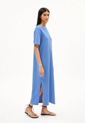 XELINAA MIDIKLEID AUS JERSEY| Blaue Blüte