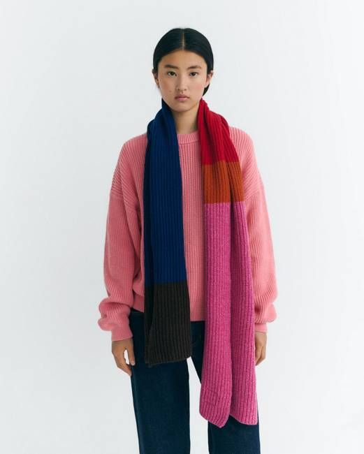Pink wool Ghede scarf