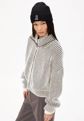 MEDEA VANISE | Zimtstaub-Hafermilch