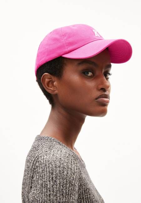 YENAAS BOLD CAP | bright raspberry