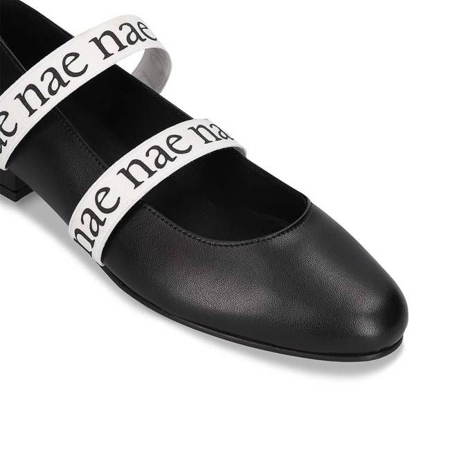 Aure Black Pre-Loved