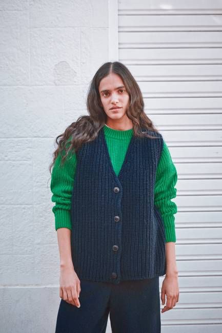 VERA Sleeveless Vest in Merino Wool - Navy