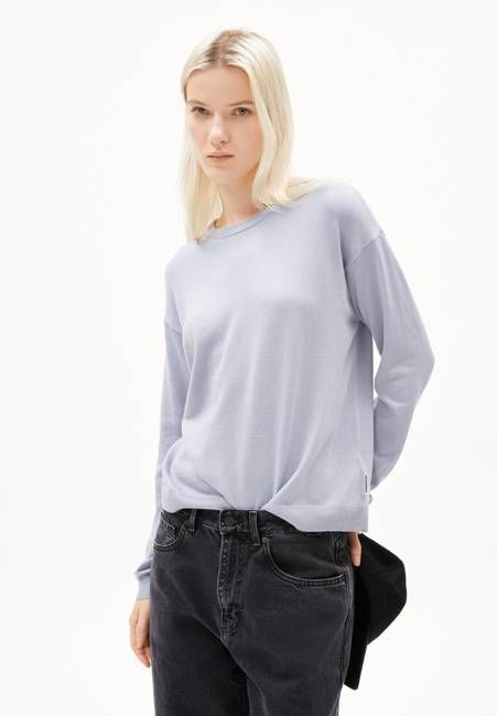 LARUNAA | misty morning