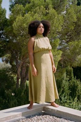 Das Isi Neckholder-Kleid in Weidengrün