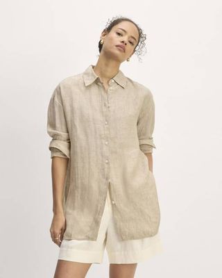 The Boyfriend Shirt in Linen | Cornstalk Chambray