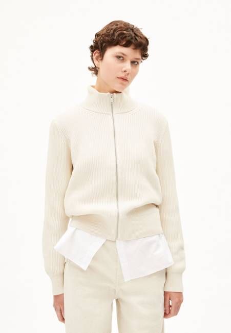 REBECCAA VANISE| oatmilk-light oatmilk