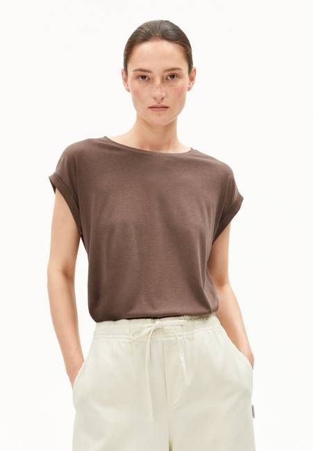 JILAANA T-SHIRT | toasty tan