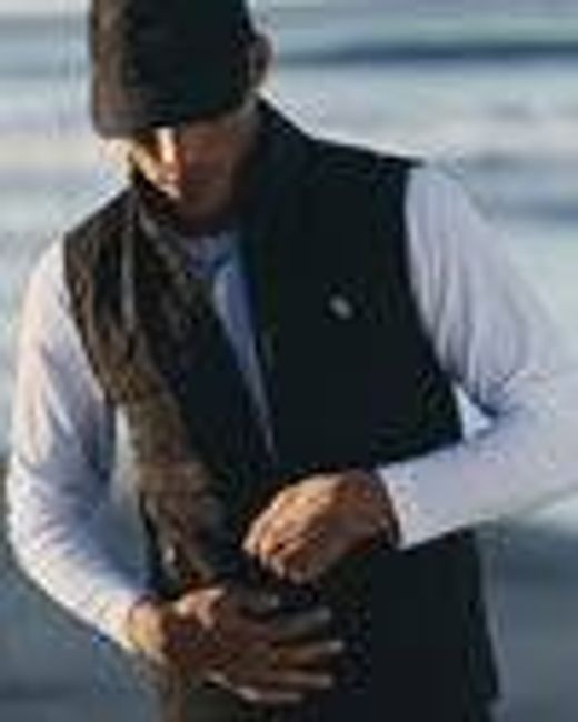 Sunday Insulated Hybrid Vest | Men's Black Training Vest | Vuori