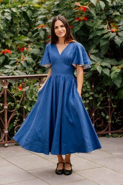 Daisy – V-Neck Linen Dress with Bow Waist Tie