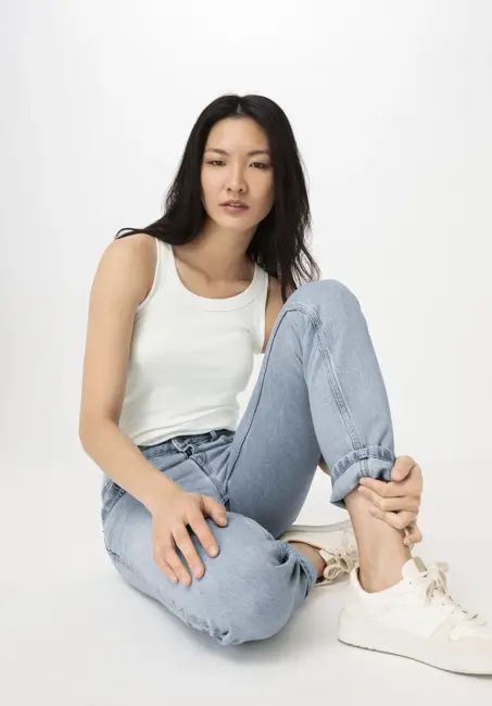 HANNA High Rise Mom jeans made from pure organic denim