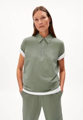 MARIAA GUADALUPE| grey green