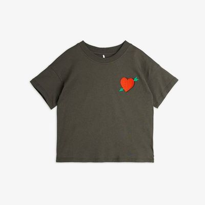 T-Shirt mit Pfeilherzen