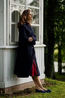 Classic – Virgin Wool Coat with Thumbhole Sleeves