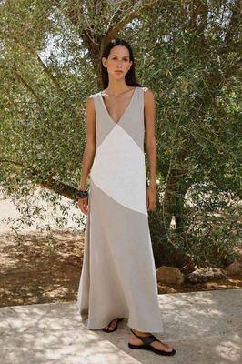 Das Athena Maxikleid in Haferflocken und Cremeweiß