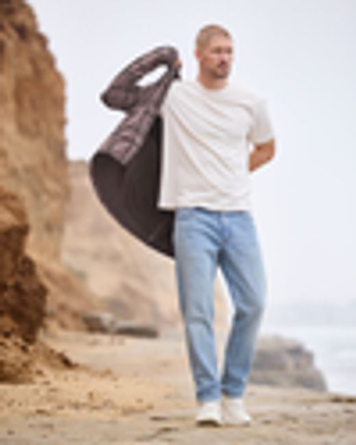 Vuori Vintage Jean Classic Fit 32" | Light Wash Denim | Vuori