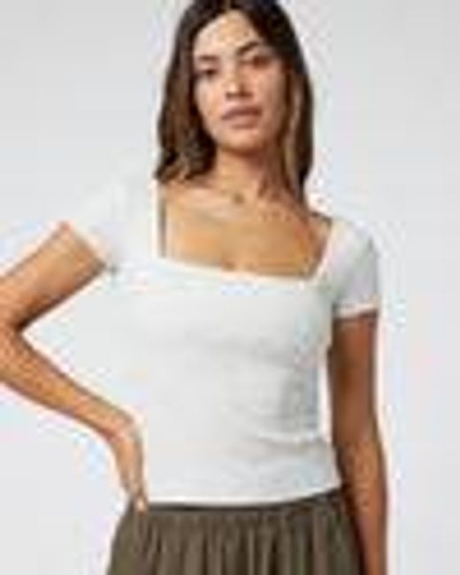 Pose Scoop Back Tee | White Heather Grey Rib Tee | Vuori