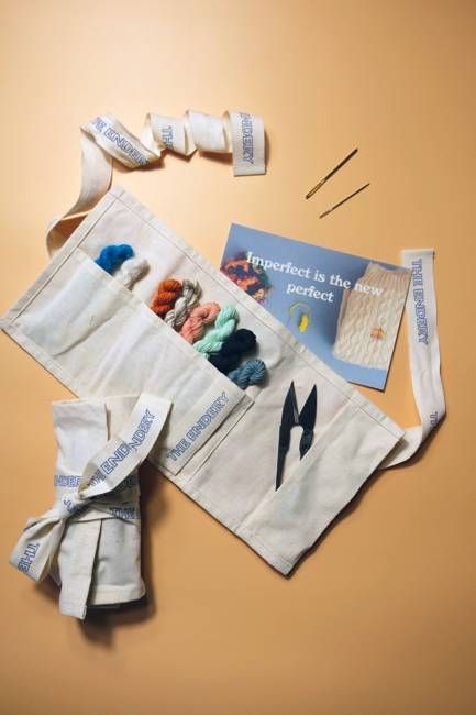 Roll-Up Visible Mending Kit - Variety Pack Fibers