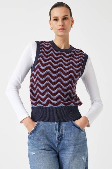 Bennie Wool Vest in Mulberry