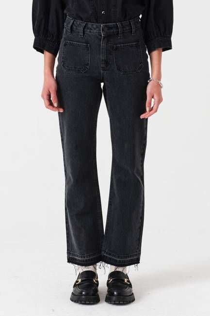 Gigi Kick Flare Jean in Raven