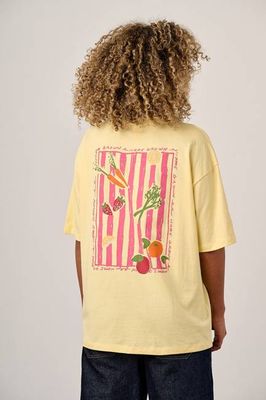 Benny - Oversized Cotton T-Shirt in Butter Home Grown Print