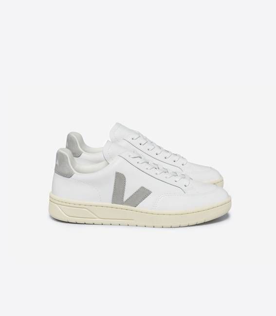 Women's V-12 VEJA Sneaker
