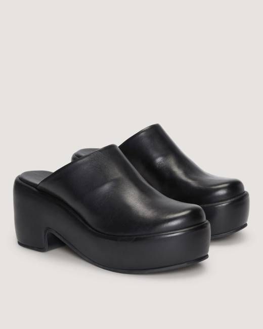 The Puffa Clog | Black