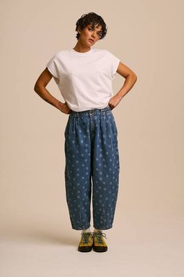 IMPERFECT - Ashby - Denim Barrel Leg Trousers in Midwash Polka Dot