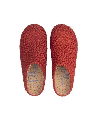 Tramuntana red clogs