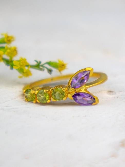 Peridot and Amethyst Vine Ring