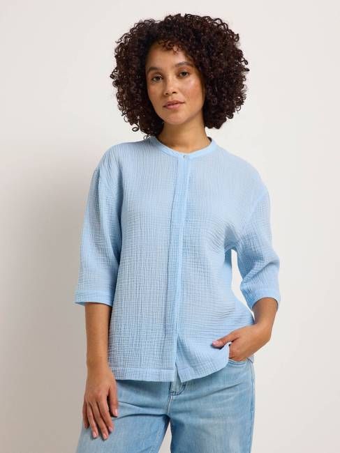 Blouse with structure