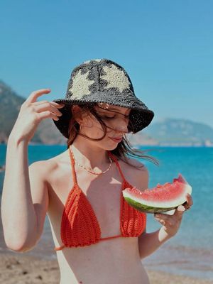 Sunny Days Black Hat - Chillax.co