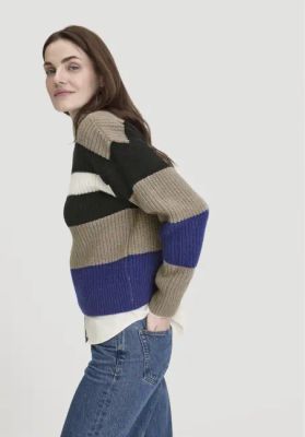 Relaxed knit sweater BETTER RECYCLING made from pure organic merino wool