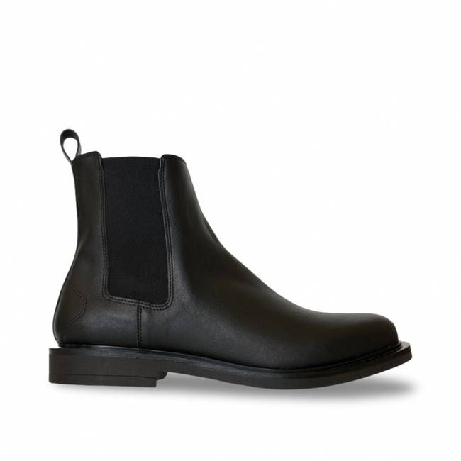 Denis Black Pre-Loved