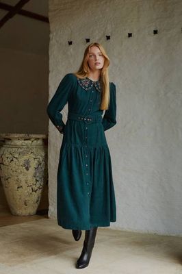 Rosie Evergreen Besticktes Kleid