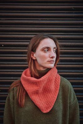 ROCIO Waffle Bandana in Merino Wool - Coral