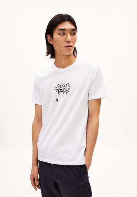 JAAMES FLOWERS| white