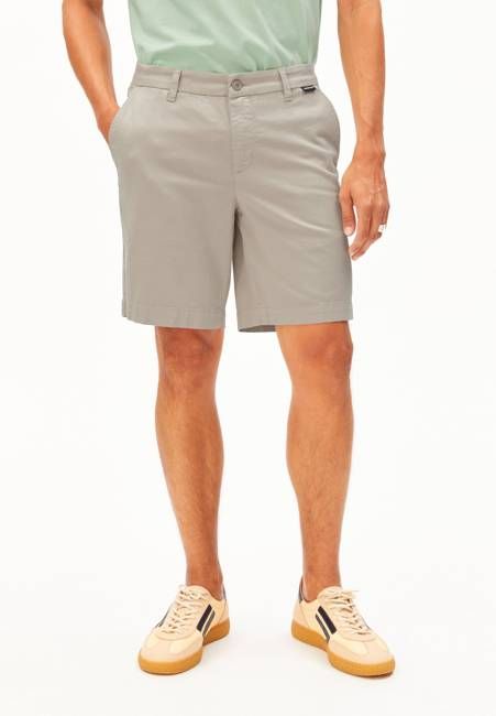 CHINO SHORT | sandstone